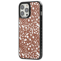 Bouquet de fleurs sauvages sur terre cuite