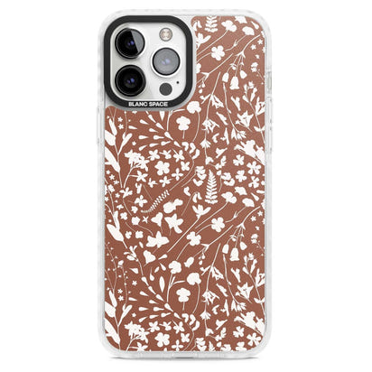 Bouquet de fleurs sauvages sur terre cuite