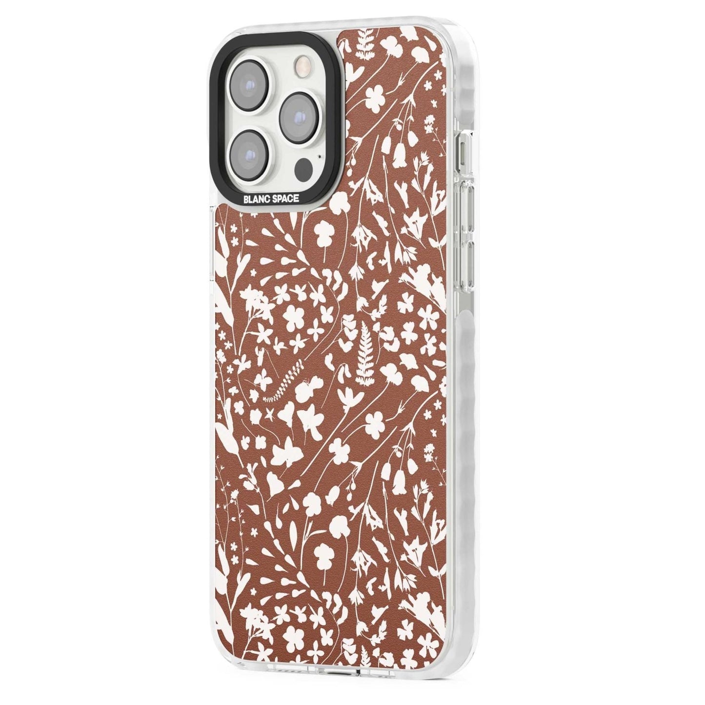 Bouquet de fleurs sauvages sur terre cuite