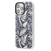 Fleurs sauvages et fougères sur fond bleu marine