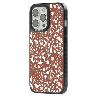 Bouquet de fleurs sauvages sur terre cuite