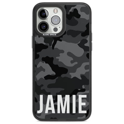 Personalisierter Name im schwarzen Camouflage-Muster (horizontal)