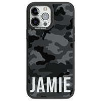Personalisierter Name im schwarzen Camouflage-Muster (horizontal)
