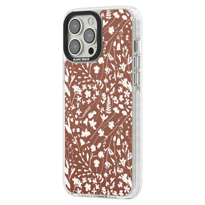 Bouquet de fleurs sauvages sur terre cuite