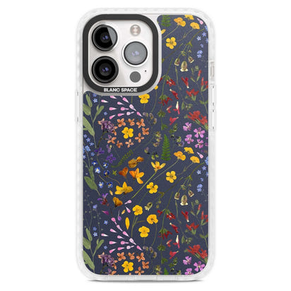 Grappe de feuilles de fleurs sauvages bleu marine