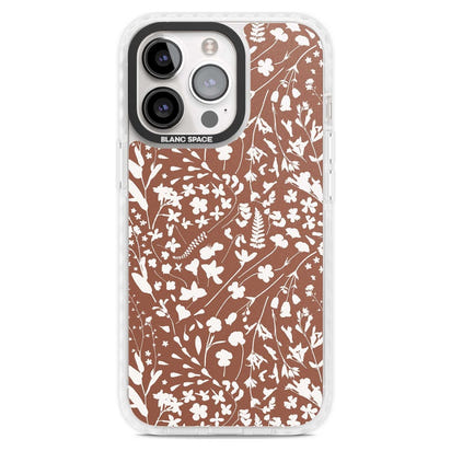 Bouquet de fleurs sauvages sur terre cuite