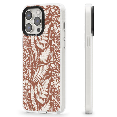 Fleurs sauvages et fougères sur terre cuite