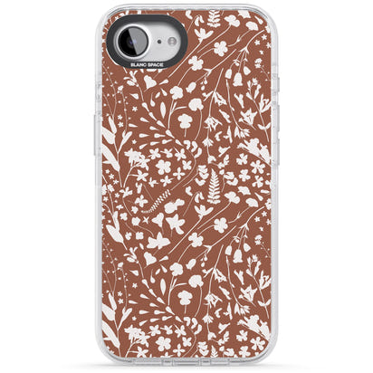 Bouquet de fleurs sauvages sur terre cuite