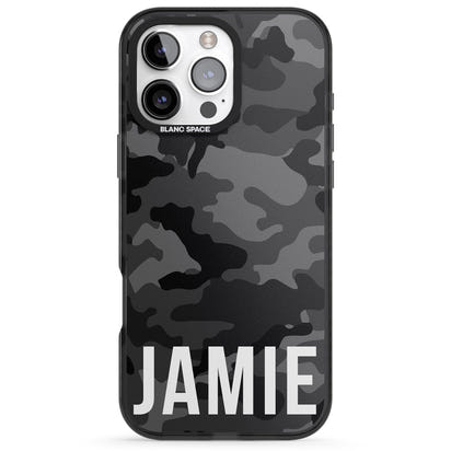 Personalisierter Name im schwarzen Camouflage-Muster (horizontal)