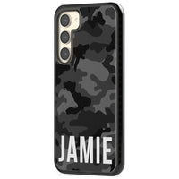 Personalisierter Name im schwarzen Camouflage-Muster (horizontal)