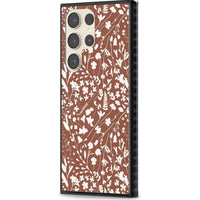 Bouquet de fleurs sauvages sur terre cuite