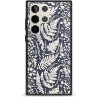 Fleurs sauvages et fougères sur fond bleu marine