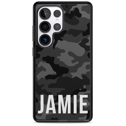 Personalisierter Name im schwarzen Camouflage-Muster (horizontal)