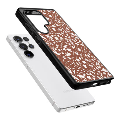 Bouquet de fleurs sauvages sur terre cuite