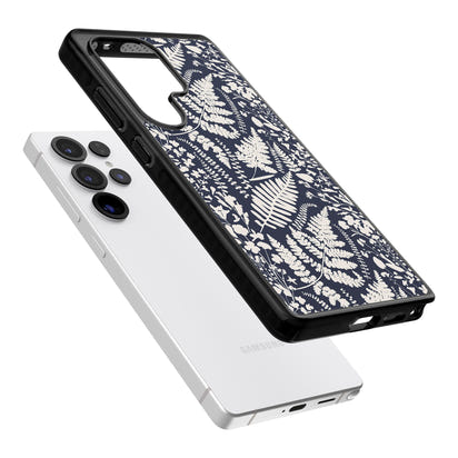 Fleurs sauvages et fougères sur fond bleu marine